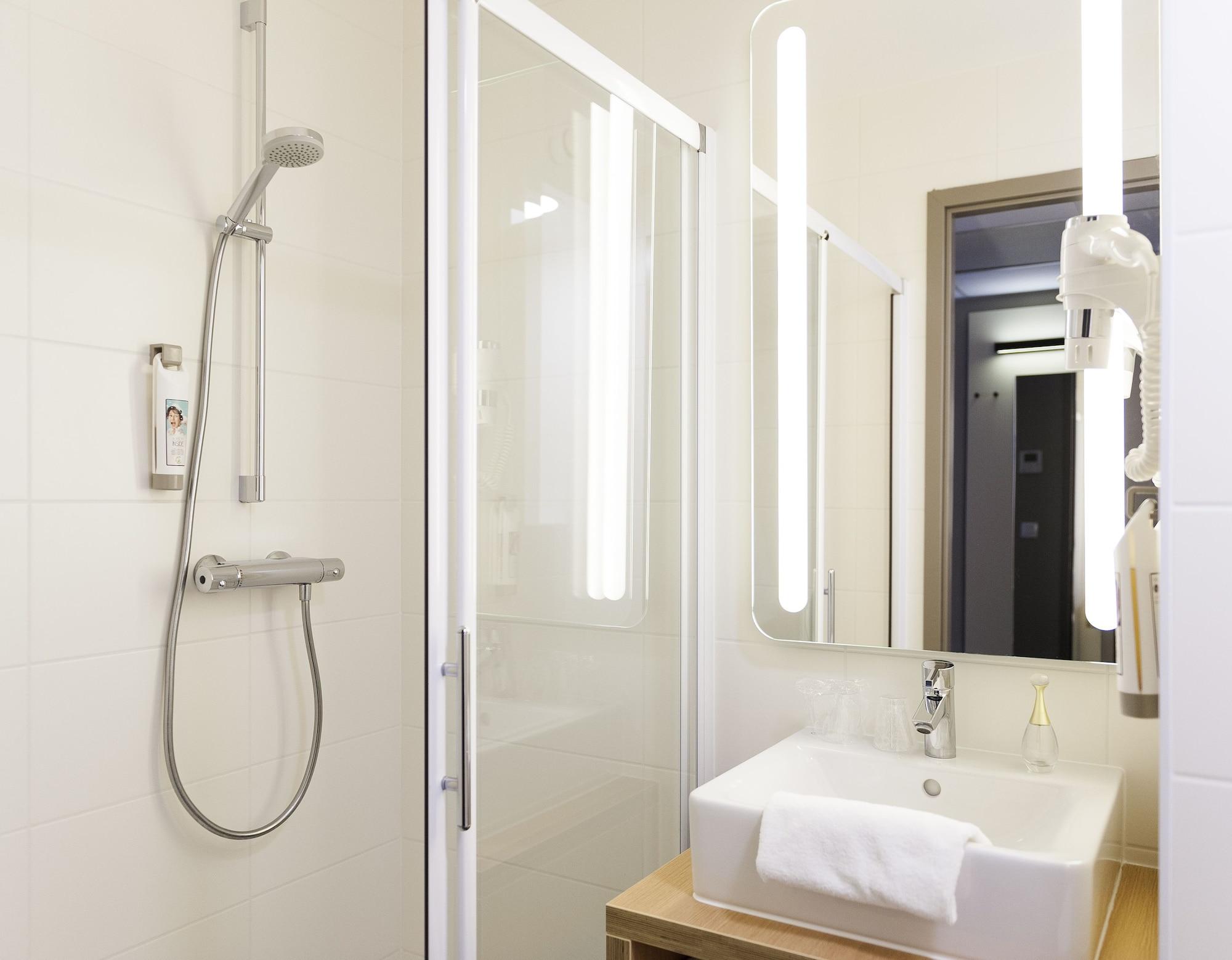 Hotel Ibis Lannion Exteriér fotografie